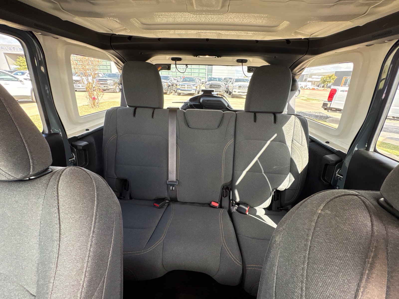 Used 2024 Jeep Wrangler Unlimited Sport AWD/4WD image 18