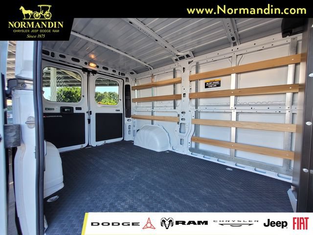 Used 2025 RAM ProMaster 2500 w/ U-Haul Equipment Group FWD image 18