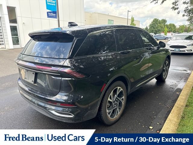 Used 2024 Lincoln Nautilus Premier AWD/4WD image 7