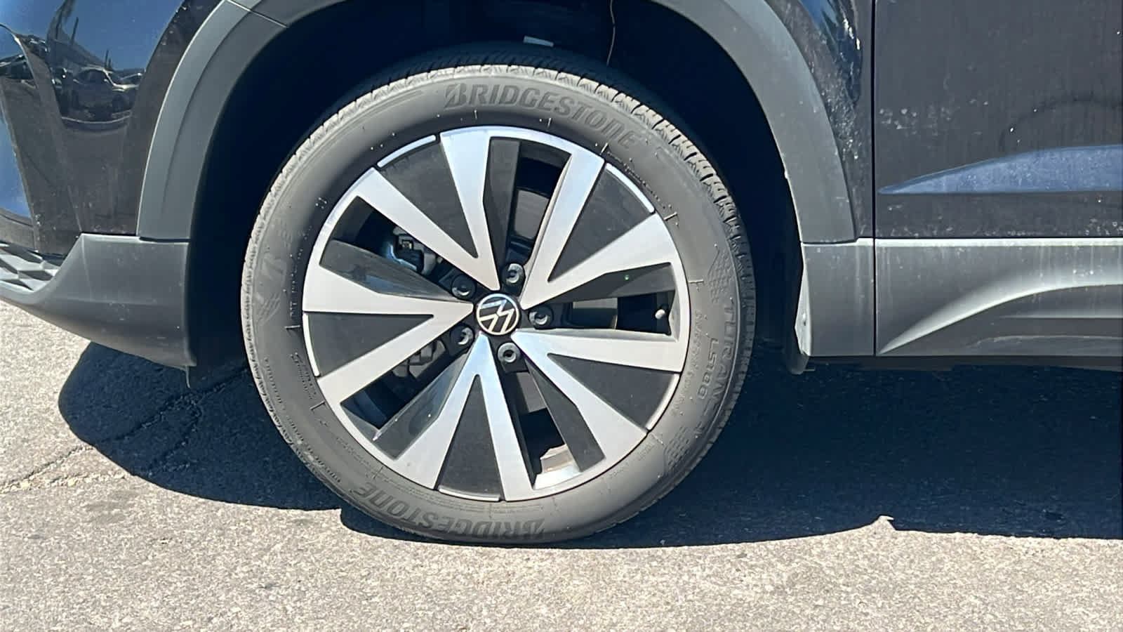 Certified 2022 Volkswagen Taos SE FWD image 9