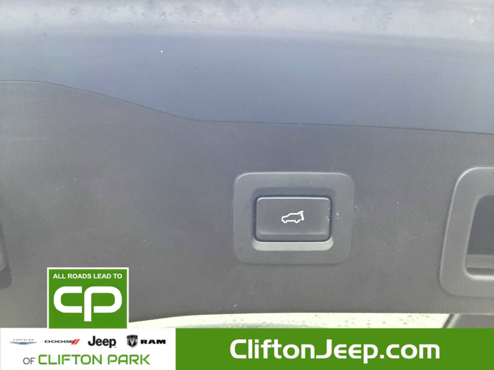 Used 2024 MAZDA CX-5 Carbon Edition image 7