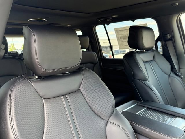 New 2026 Jeep Grand Wagoneer Limited AWD/4WD image 28
