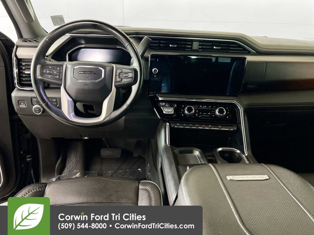 Used 2024 GMC Sierra 3500 Denali w/ Technology Package image 26