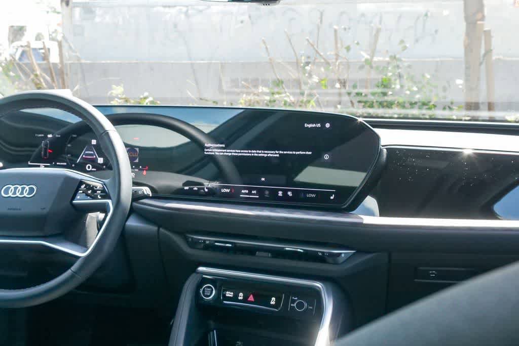 Certified 2025 Audi Q5 Premium w/ Convenience Package AWD/4WD image 13
