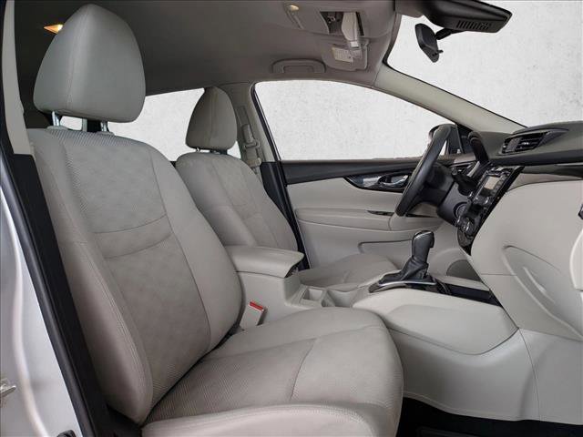 Used 2020 Nissan Rogue Sport SV image 19