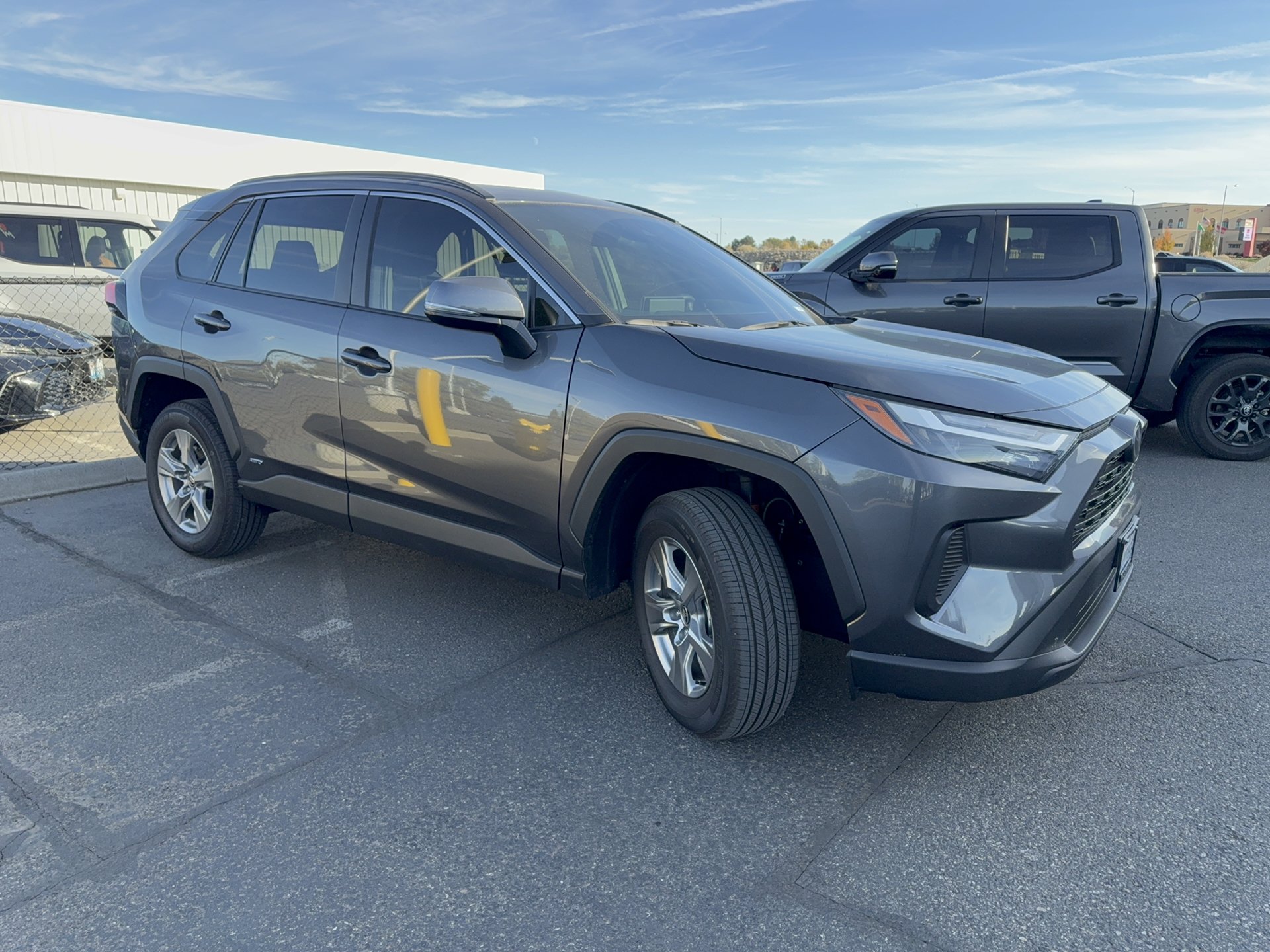 Used 2025 Toyota RAV4 XLE w/ Convenience Package AWD/4WD image 11