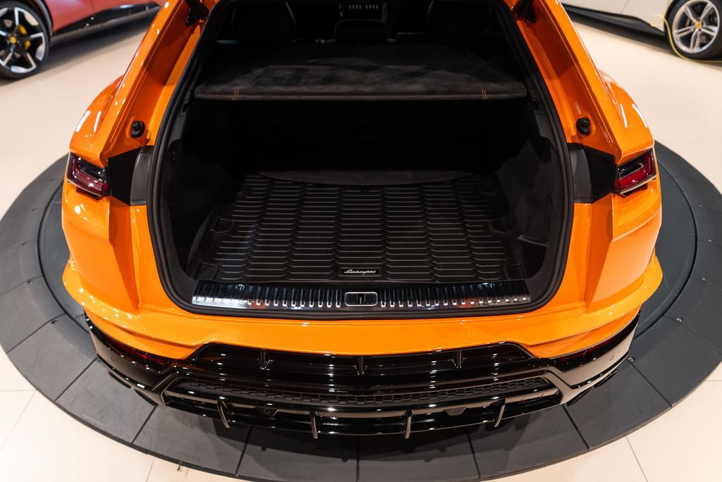 Used 2024 Lamborghini Urus S AWD/4WD image 22