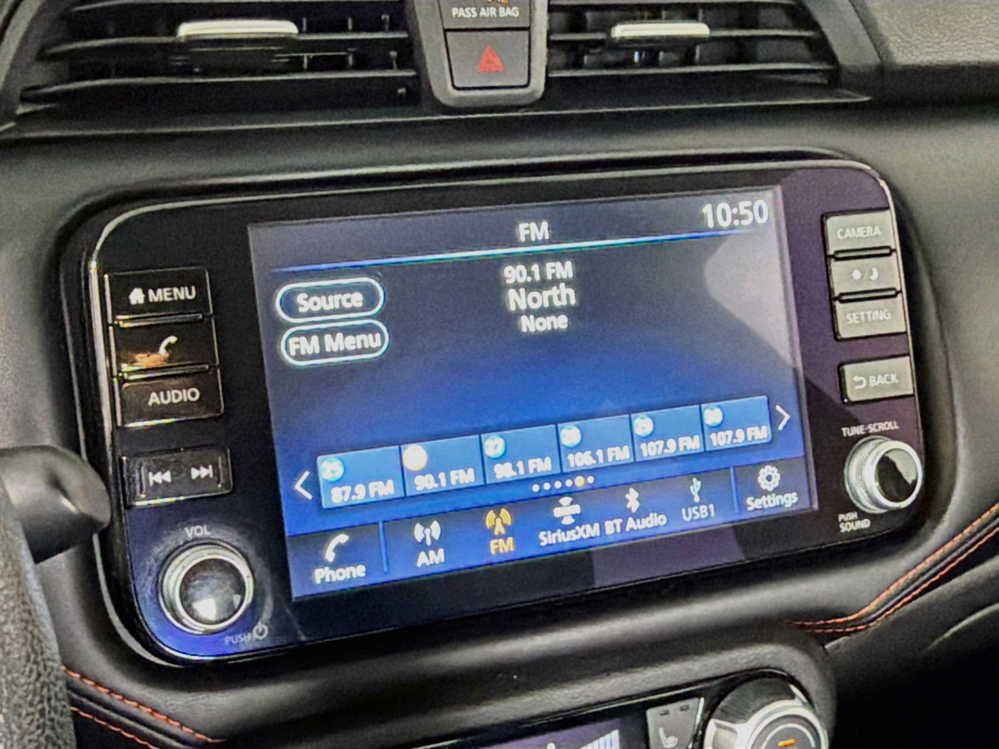 Used 2024 Nissan Versa SR FWD image 19