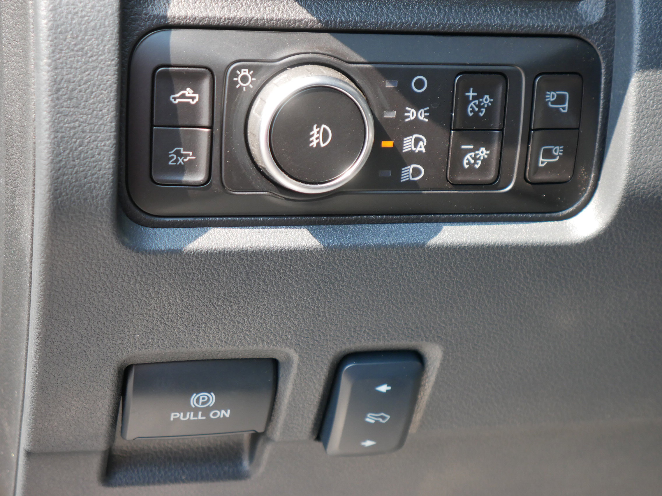 New 2026 Ford F350 Lariat image 6