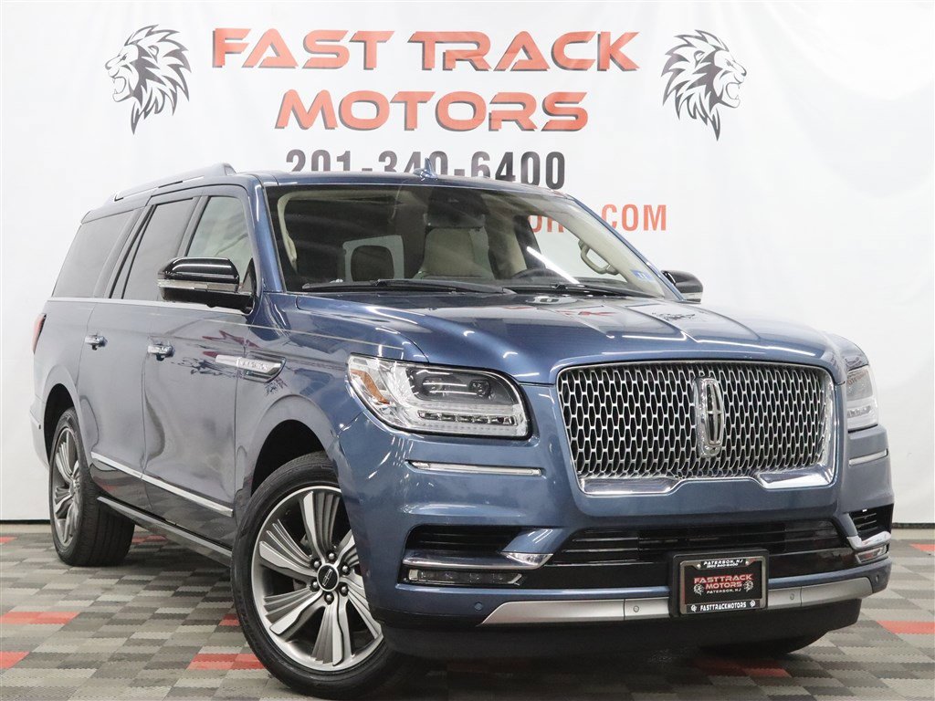 Used 2018 Lincoln Navigator L Reserve w/ Technology Package AWD/4WD image 3