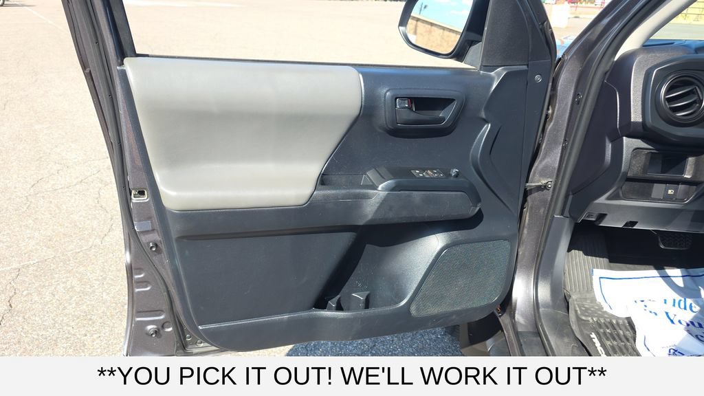 Used 2019 Toyota Tacoma SR AWD/4WD image 11