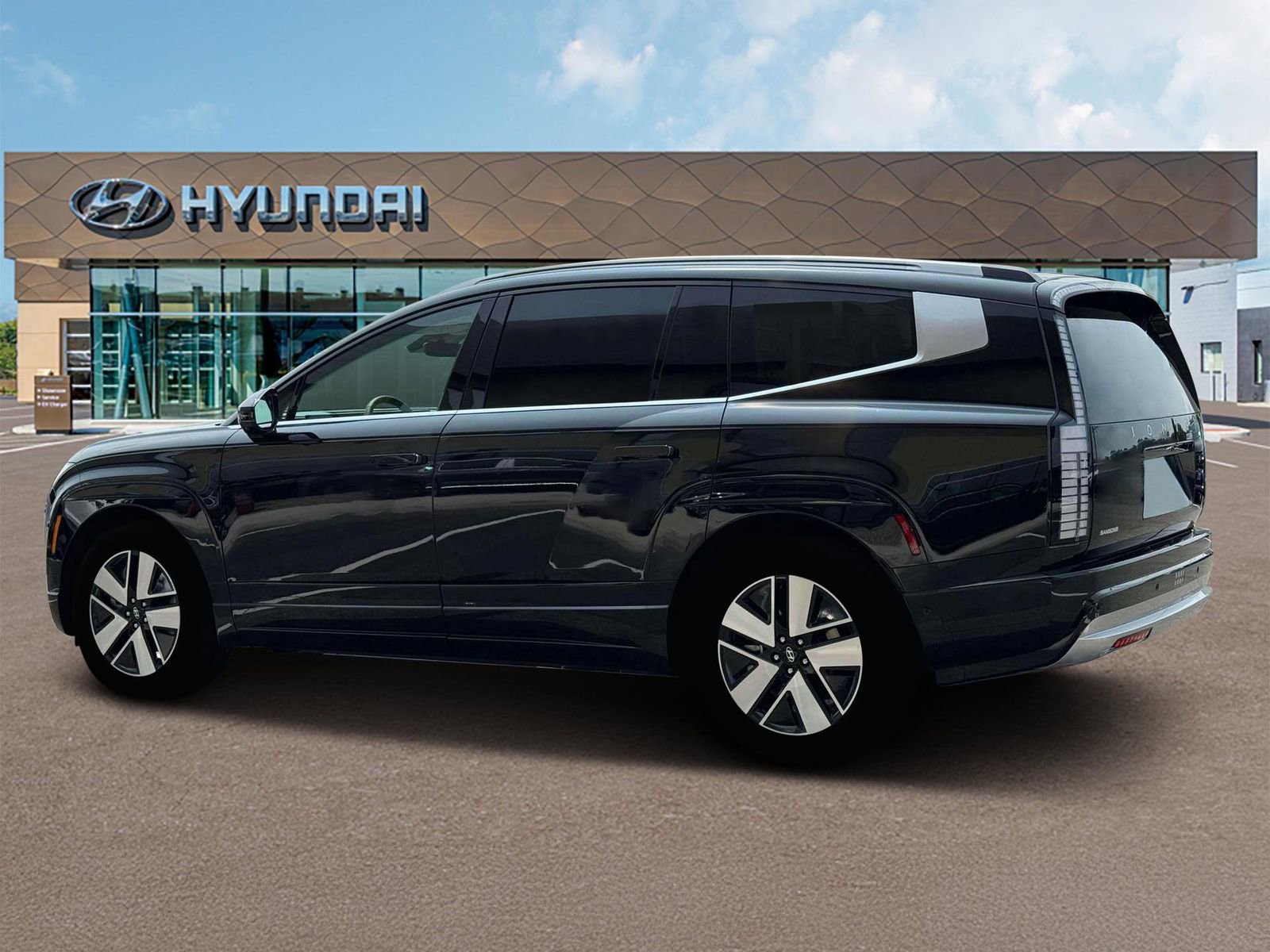 New 2026 Hyundai Ioniq 9 SEL w/ Tow & Go Package image 4