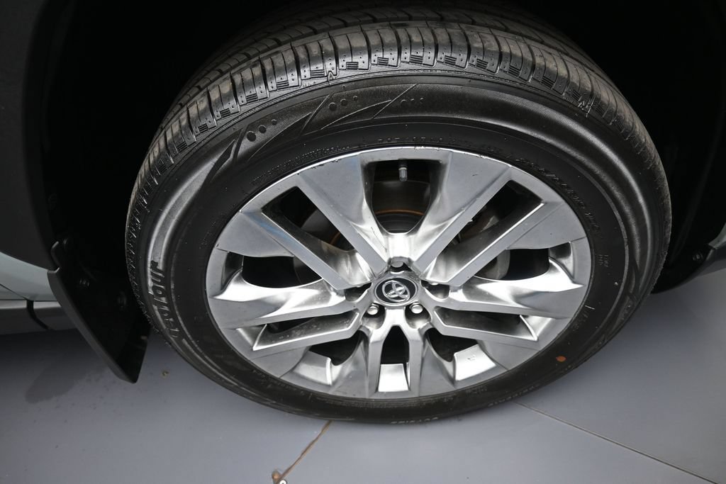 Certified 2020 Toyota RAV4 XLE Premium AWD/4WD image 13