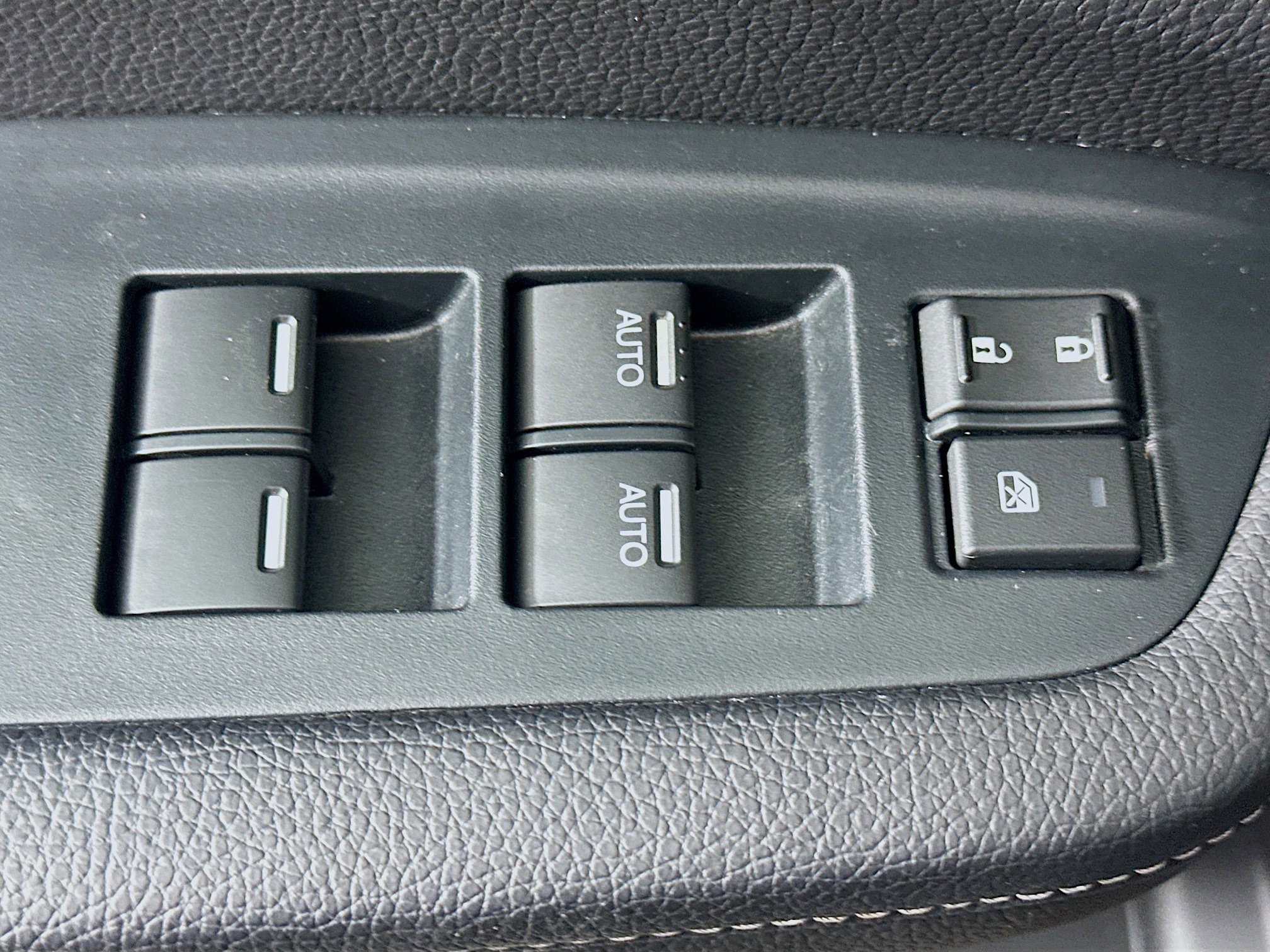 Used 2023 Honda Passport EX-L image 15