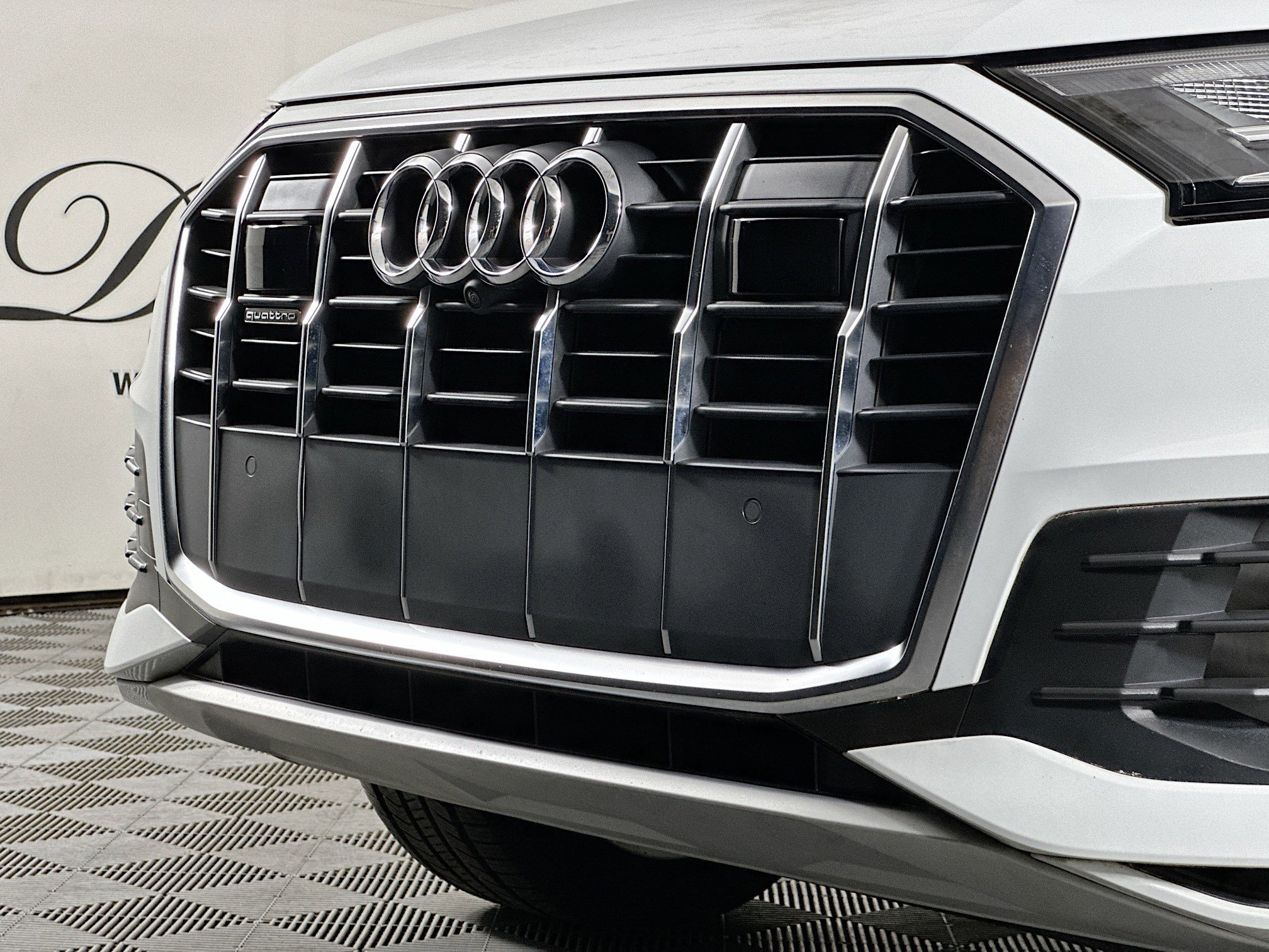 Used 2023 Audi Q7 3.0T Premium Plus AWD/4WD image 36