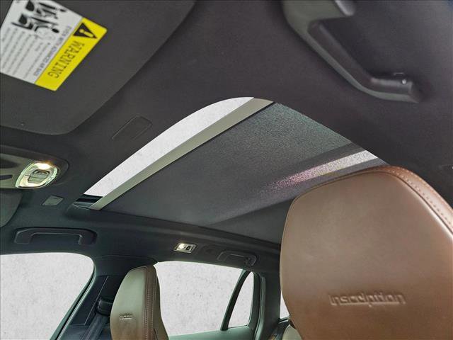 Used 2019 Volvo V60 T6 Inscription image 17