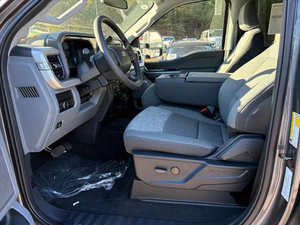 New 2026 Ford F250 XLT w/ XLT Premium Package image 15