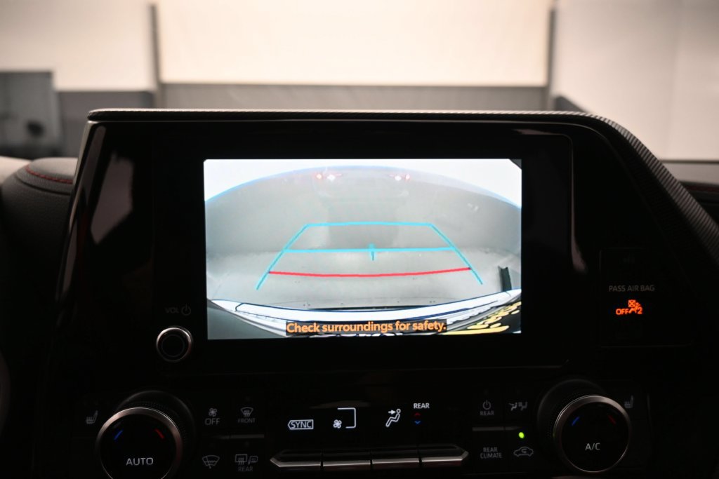 Used 2023 Toyota Highlander XSE AWD/4WD image 11
