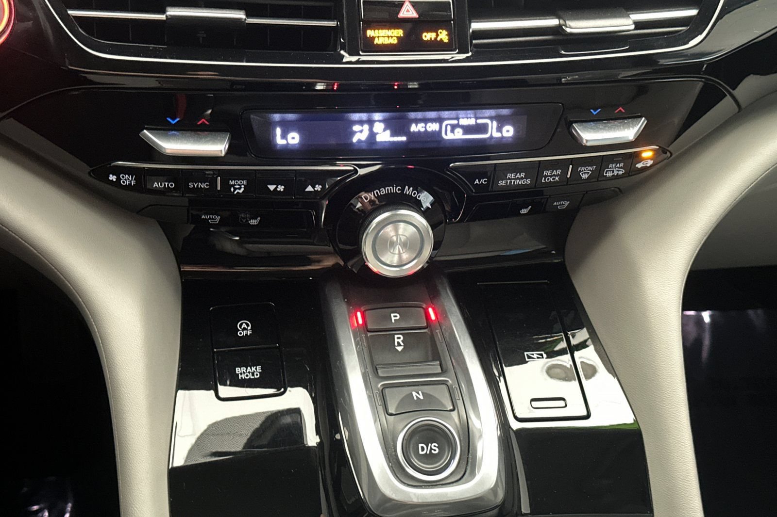 Used 2022 Acura MDX SH-AWD w/ Technology Package image 23
