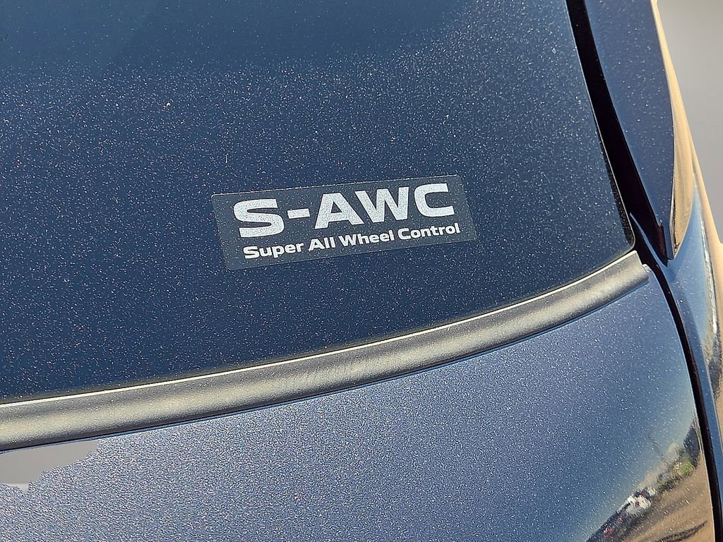 Used 2025 Mitsubishi Outlander SE image 15