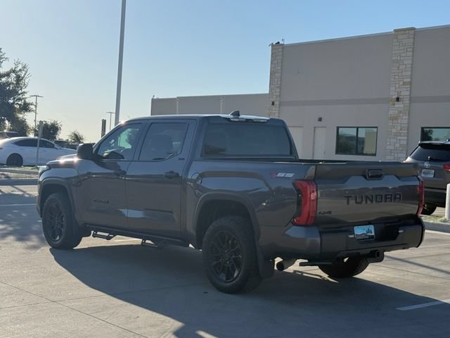 Used 2022 Toyota Tundra SR5 AWD/4WD image 9