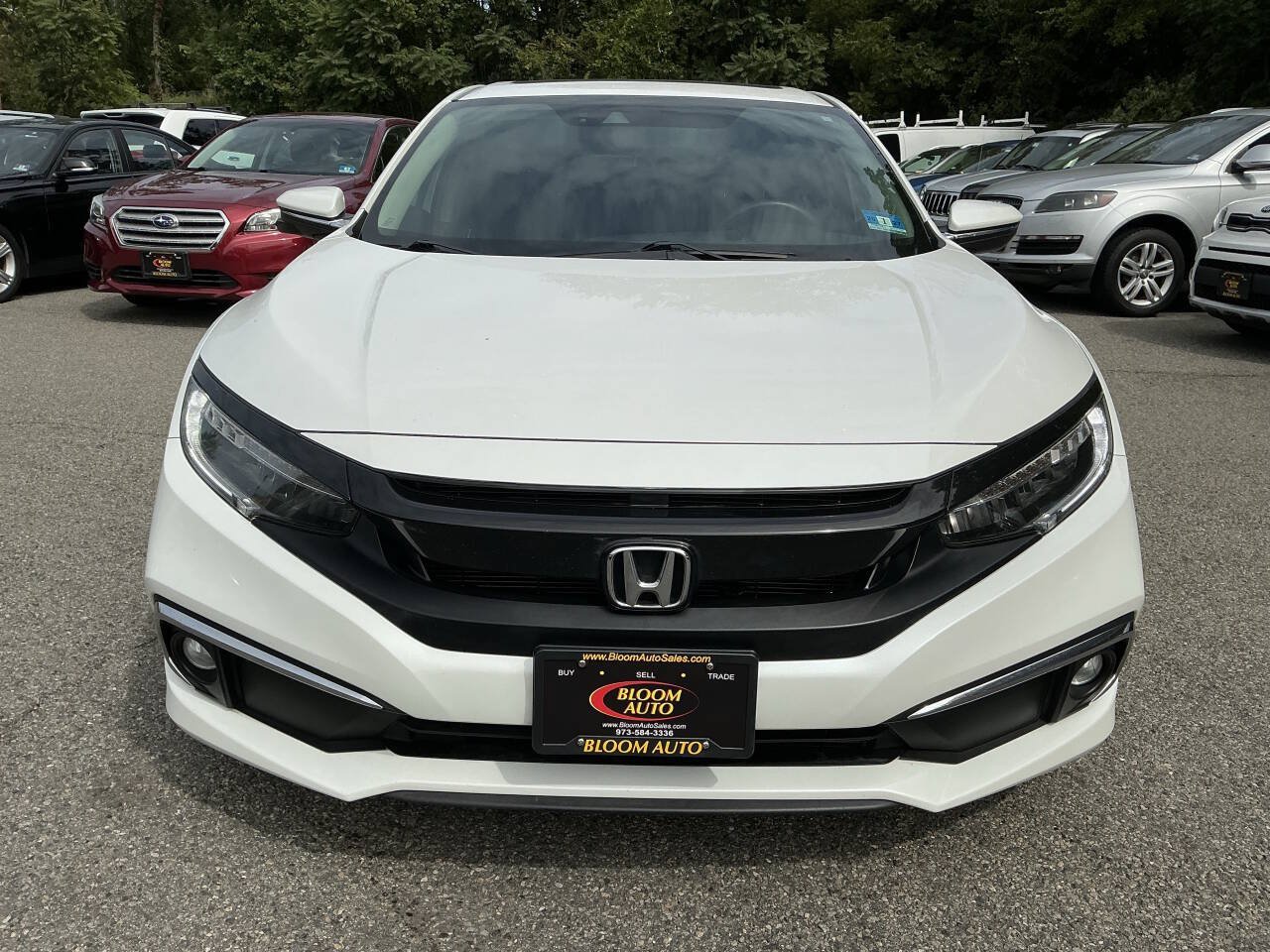 Used 2019 Honda Civic Touring image 2