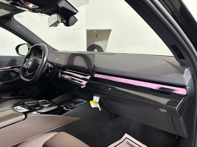 Used 2025 BMW i5 xDrive40 w/ Premium Package AWD/4WD image 19