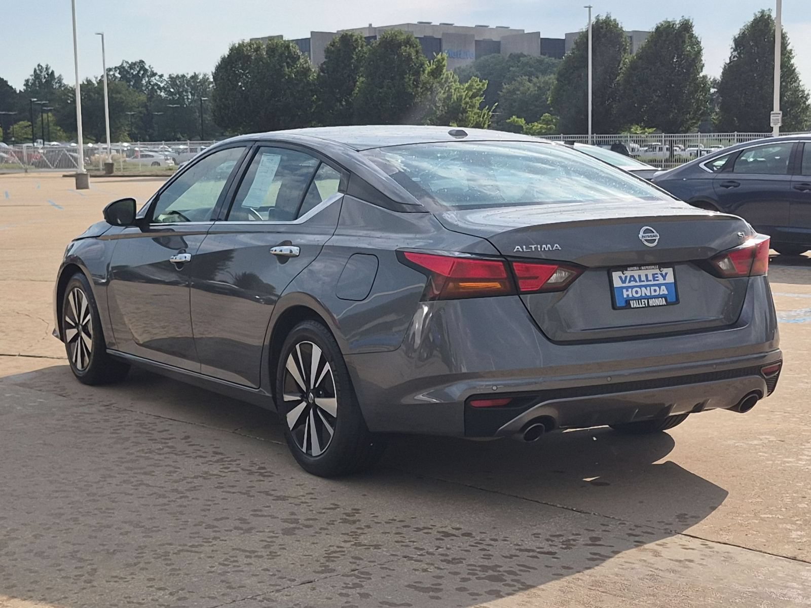 Used 2020 Nissan Altima 2.5 SL FWD image 8