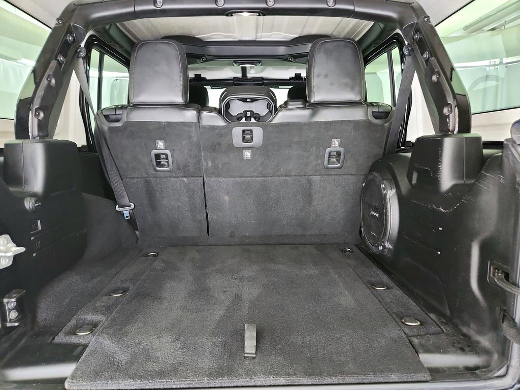 Used 2018 Jeep Wrangler Unlimited Sahara w/ Dual Top Group image 30