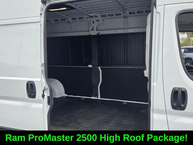 Used 2025 RAM ProMaster 2500 w/ Convenience Group FWD image 14