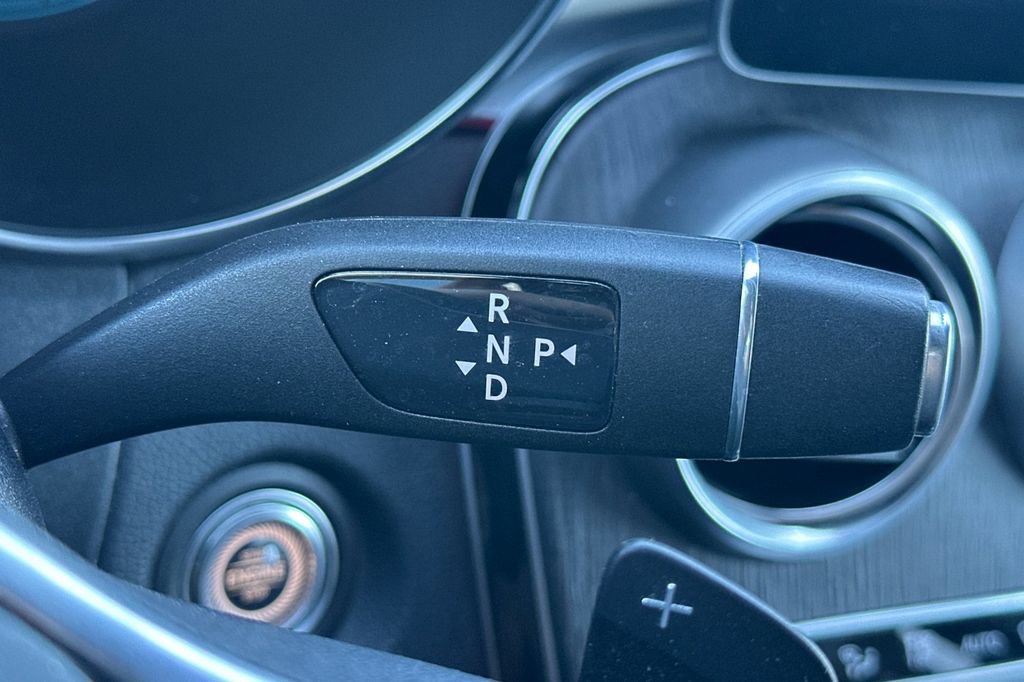 Used 2020 Mercedes-Benz GLC 300 4MATIC image 24