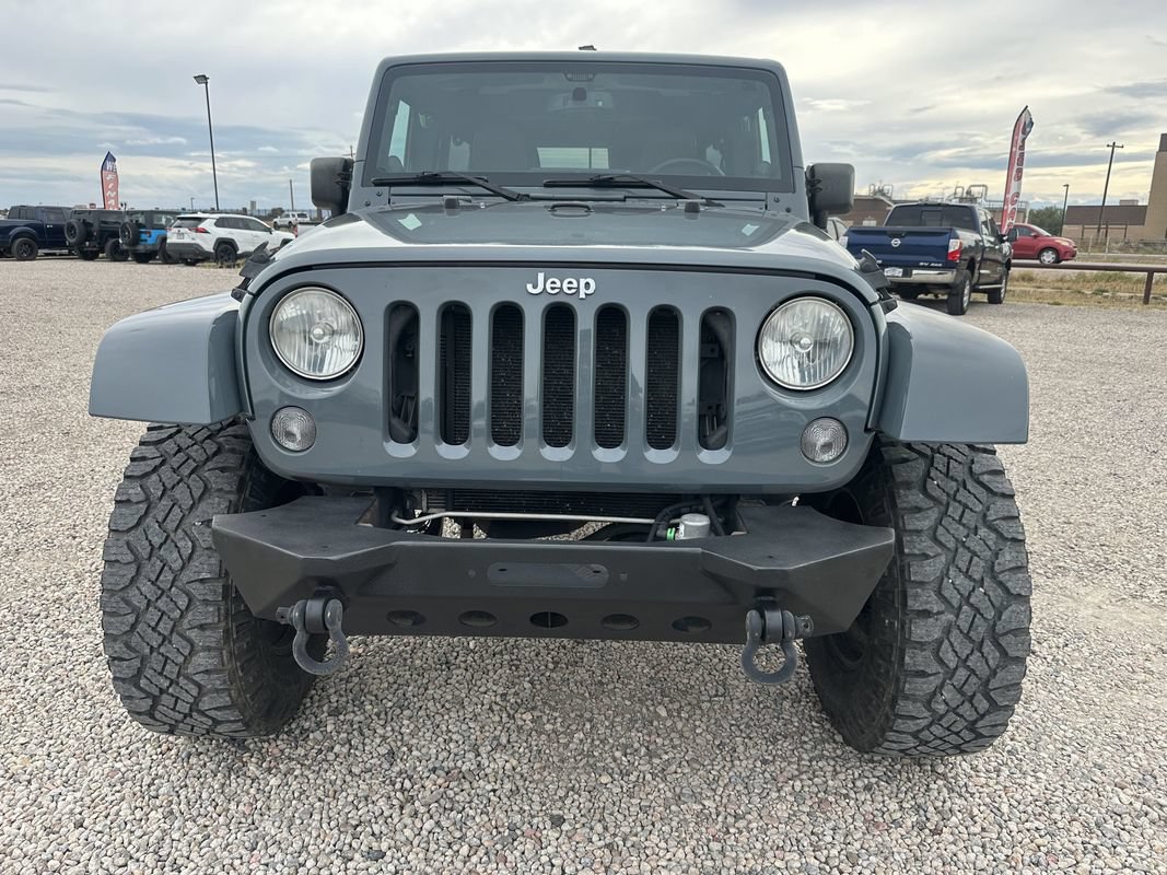 Used 2014 Jeep Wrangler Unlimited Sahara w/ Connectivity Group AWD/4WD image 3