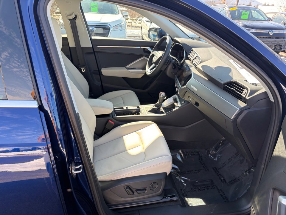 Used 2025 Audi Q3 2.0T Premium Plus w/ Premium Plus Package image 28