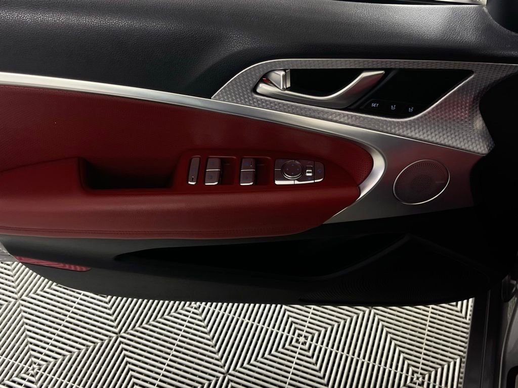 Used 2023 Genesis G70 3.3T w/ Sport Advanced Package image 25