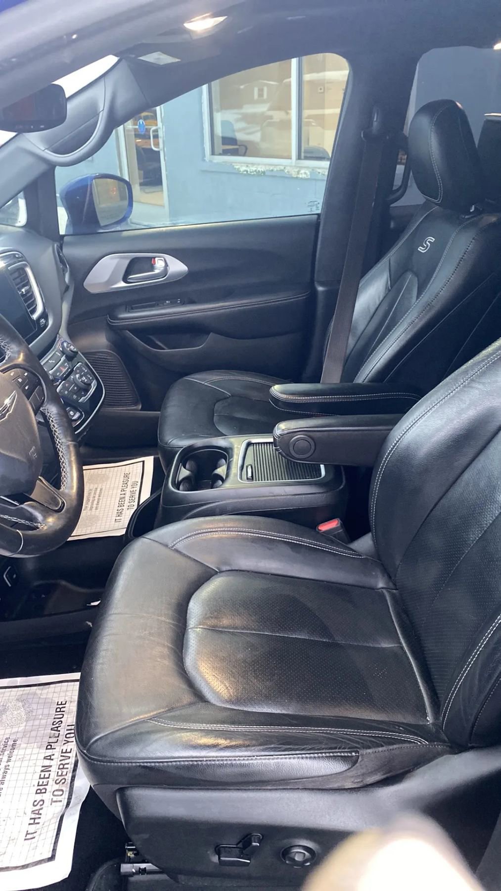 Used 2020 Chrysler Pacifica Touring-L Plus FWD image 13