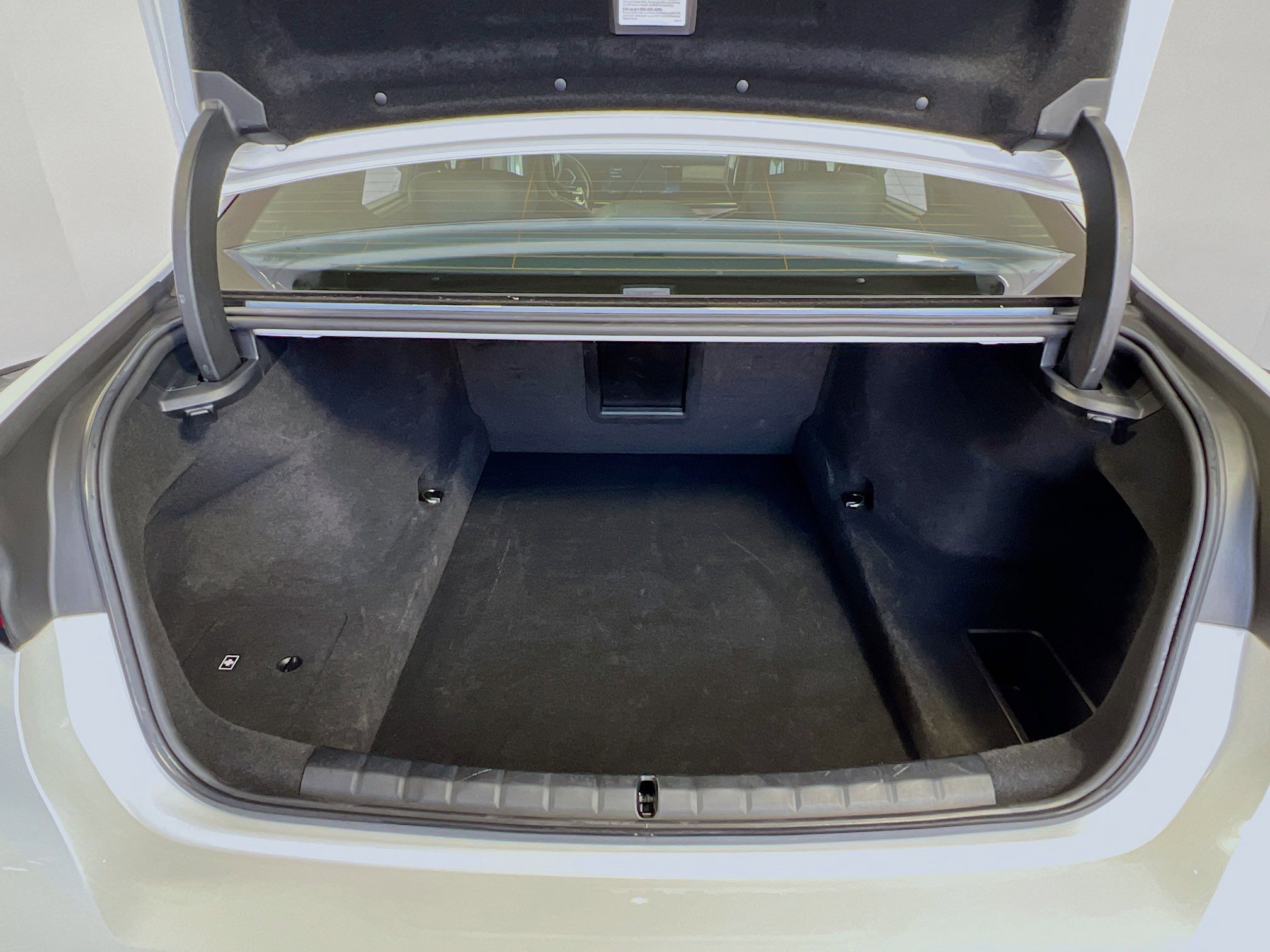 Used 2024 BMW 740i RWD image 33