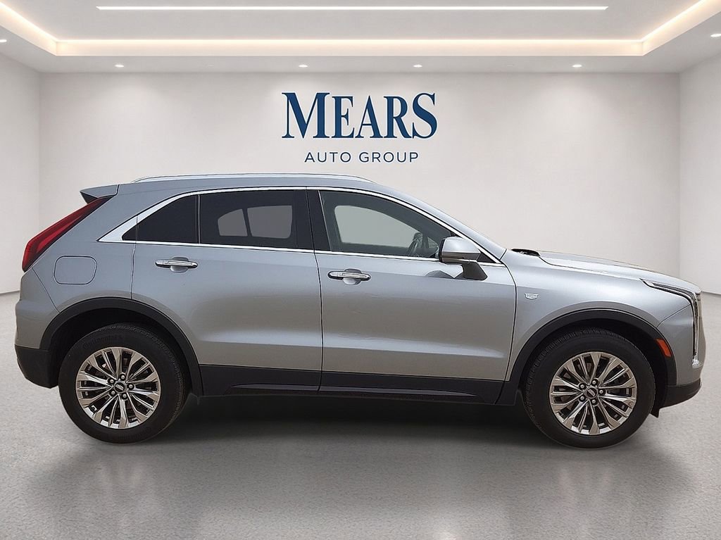 Used 2024 Cadillac XT4 Premium Luxury AWD/4WD image 6