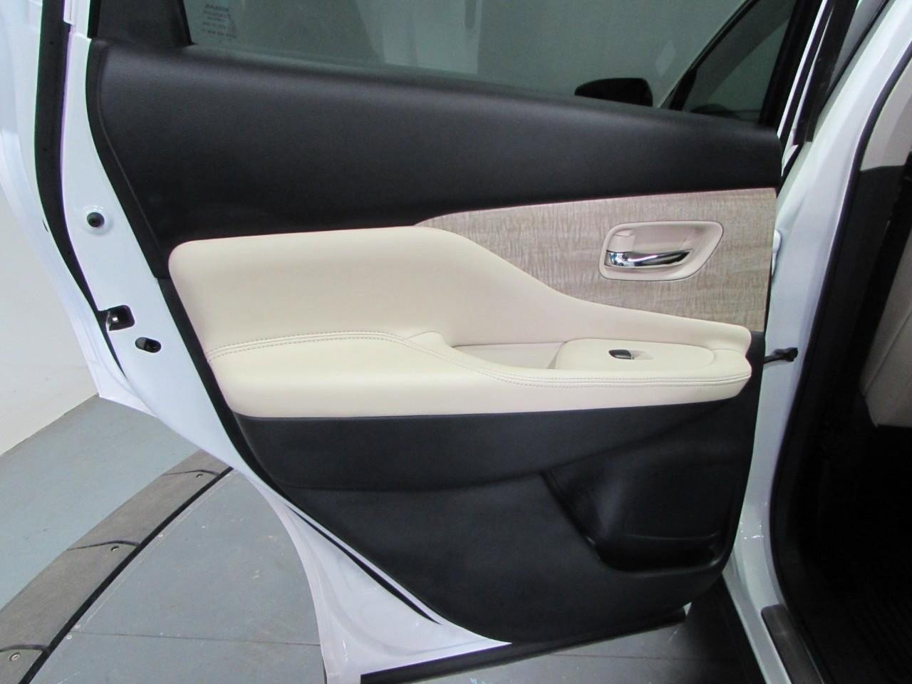 Used 2024 Nissan Murano SL image 14