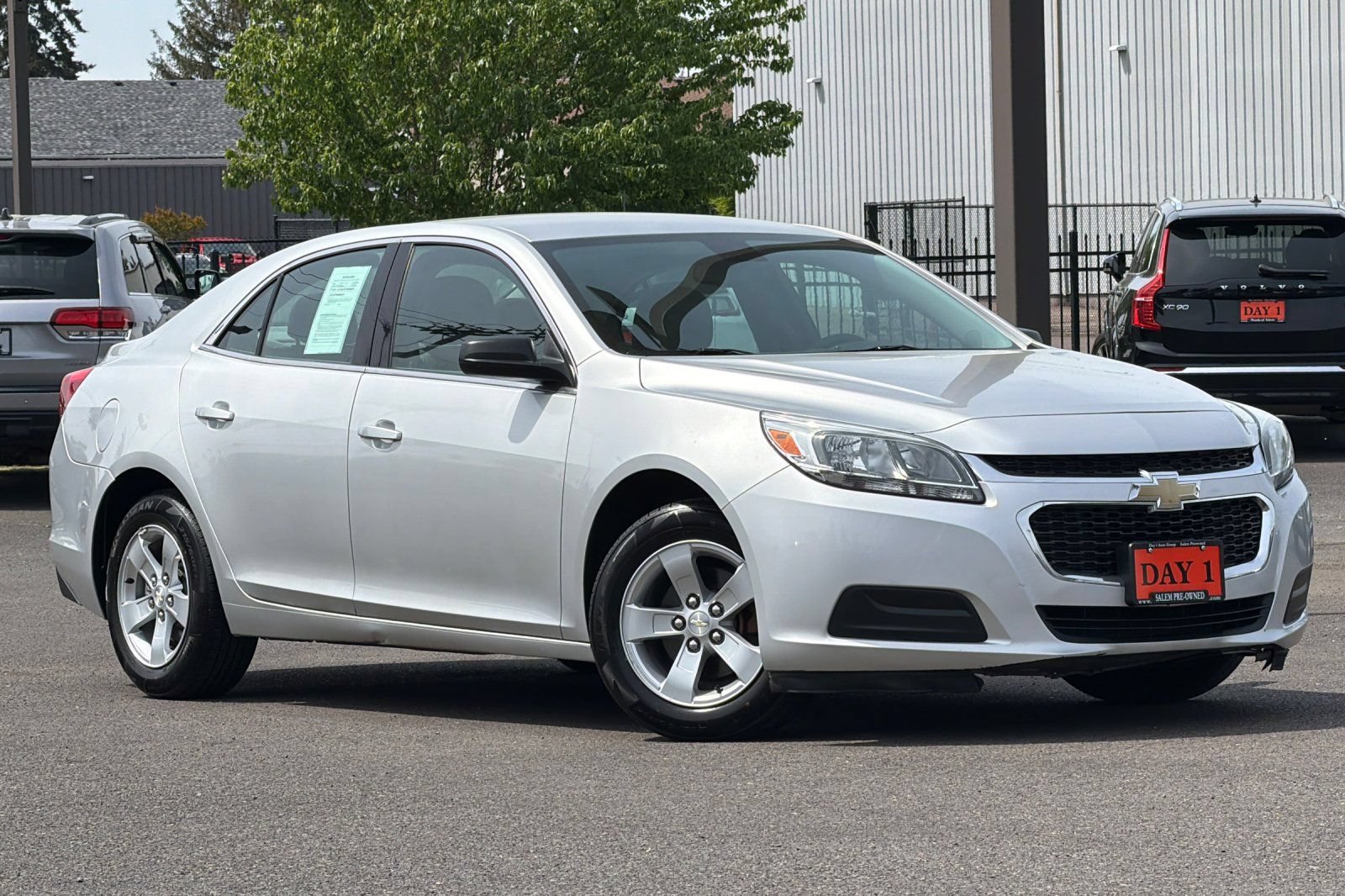Used 2016 Chevrolet Malibu LS FWD image 2