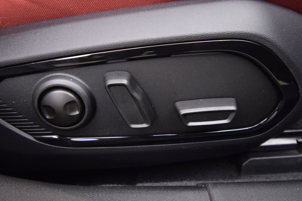 New 2026 Dodge Charger R/T AWD/4WD image 17