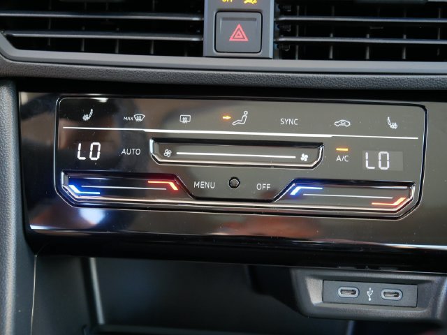 New 2026 Volkswagen Jetta SE FWD image 14