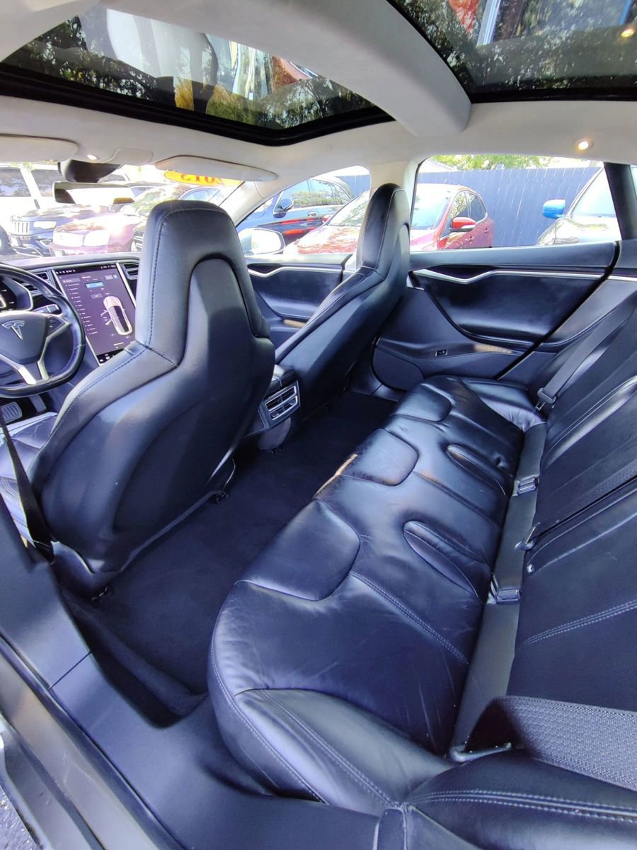 Used 2015 Tesla Model S 85D image 26