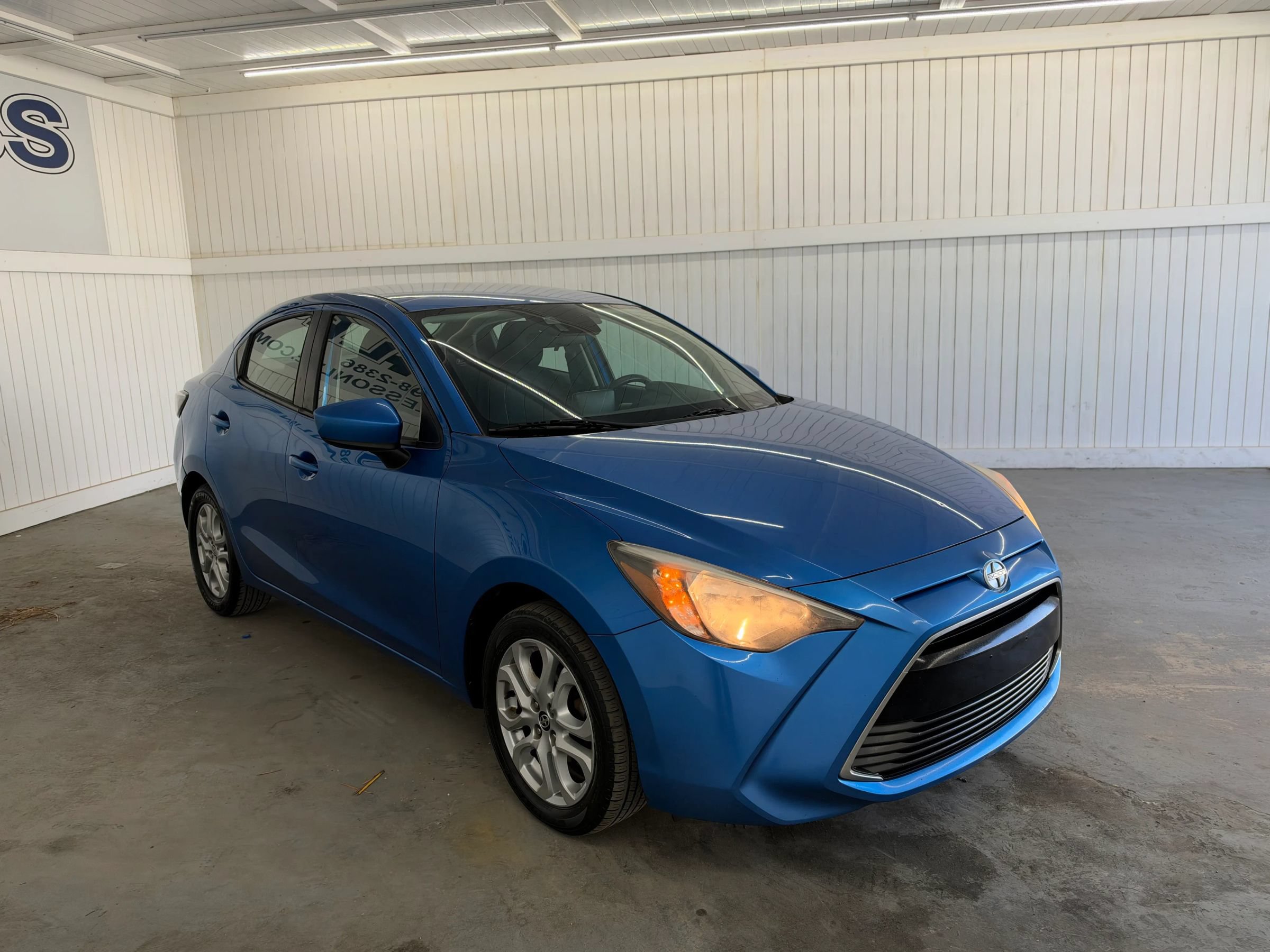 Used 2016 Scion iA FWD image 3