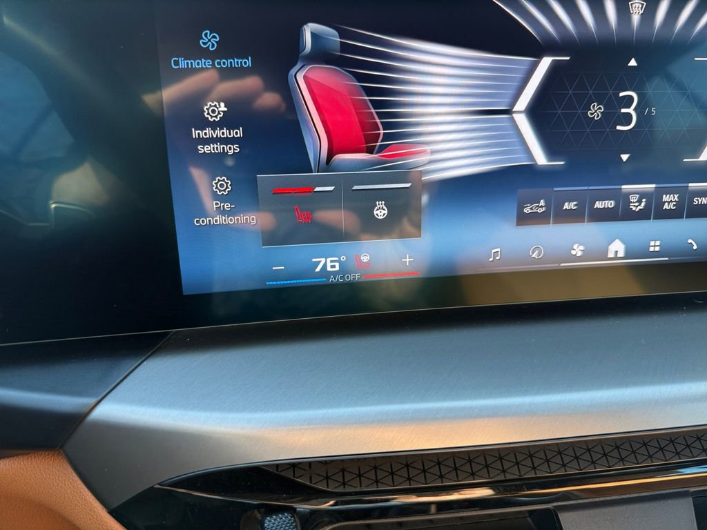 Used 2025 BMW M440i Convertible image 24