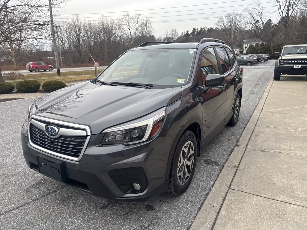 Used 2021 Subaru Forester Premium image 3