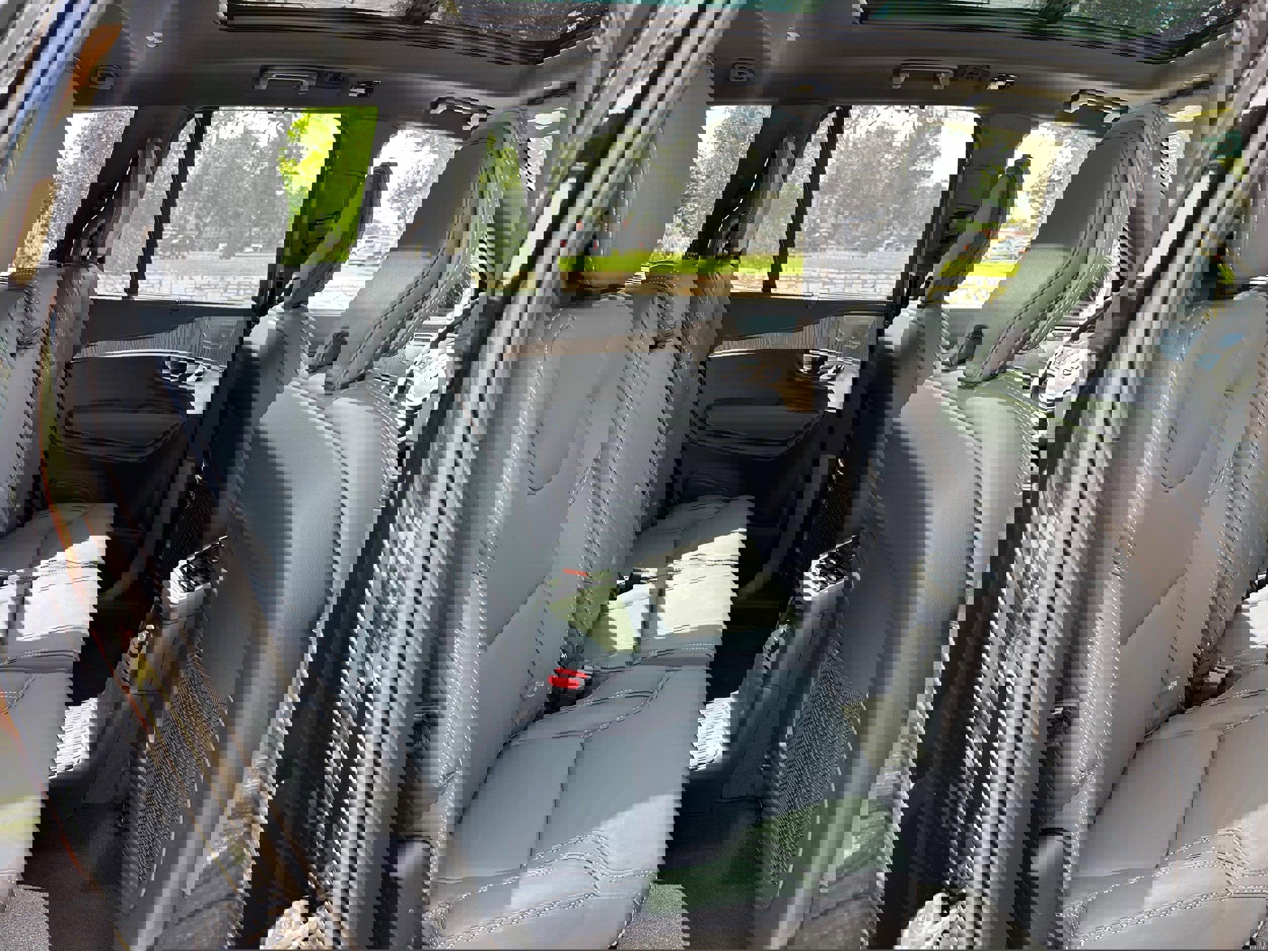 Certified 2024 Volvo XC90 T8 Ultimate image 12