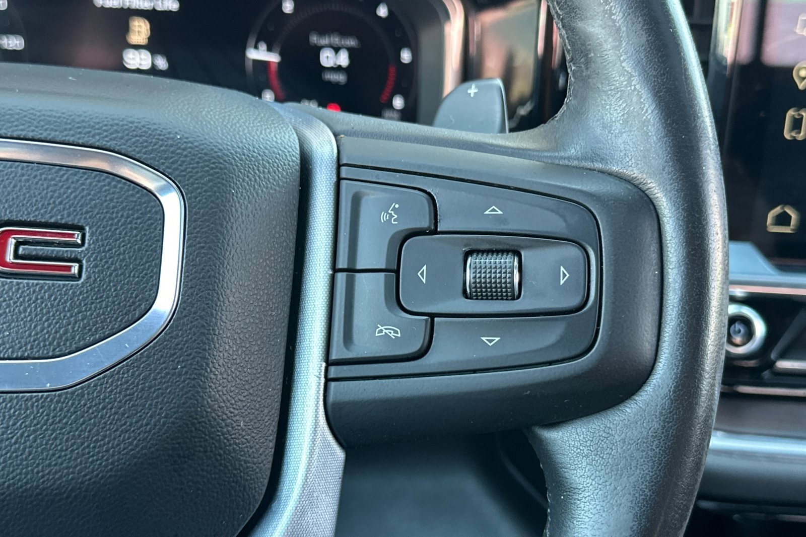 Used 2023 GMC Sierra 1500 SLT w/ SLT Convenience Package image 32