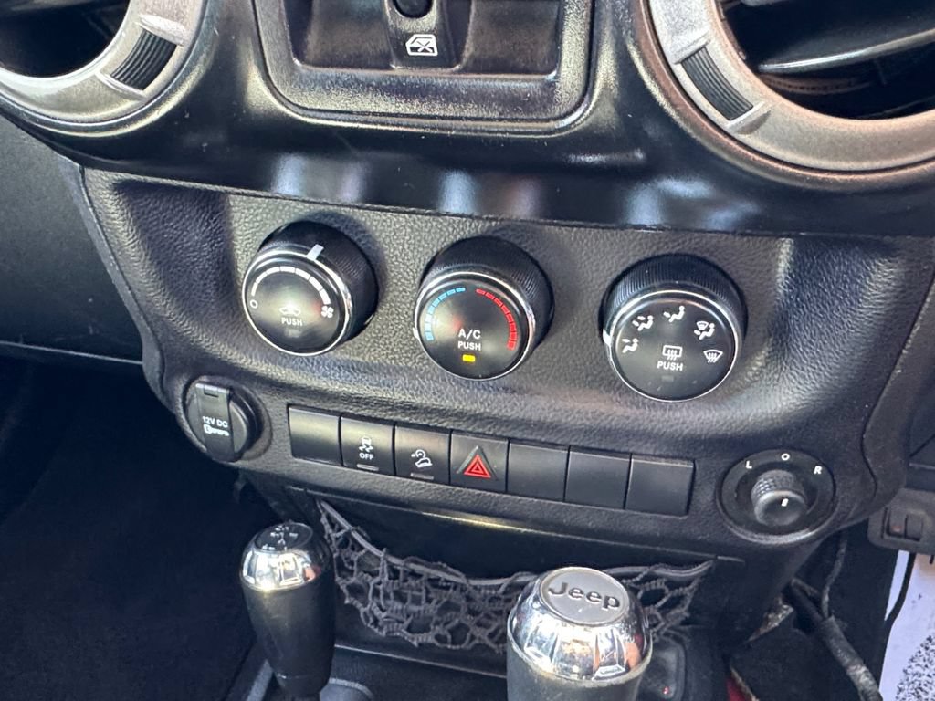 Used 2014 Jeep Wrangler Unlimited Sport AWD/4WD image 26