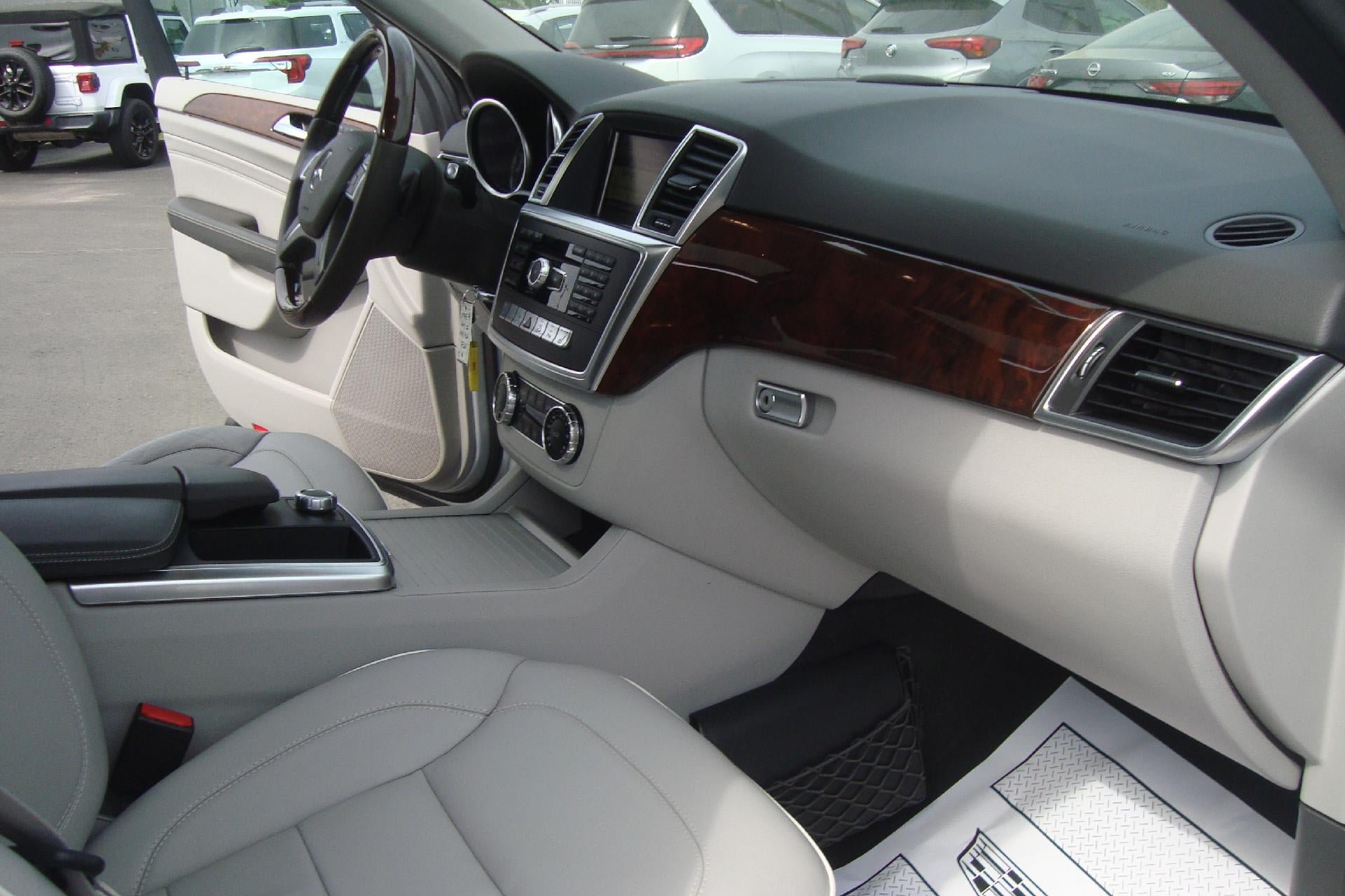 Used 2012 Mercedes-Benz ML 350 4MATIC image 25