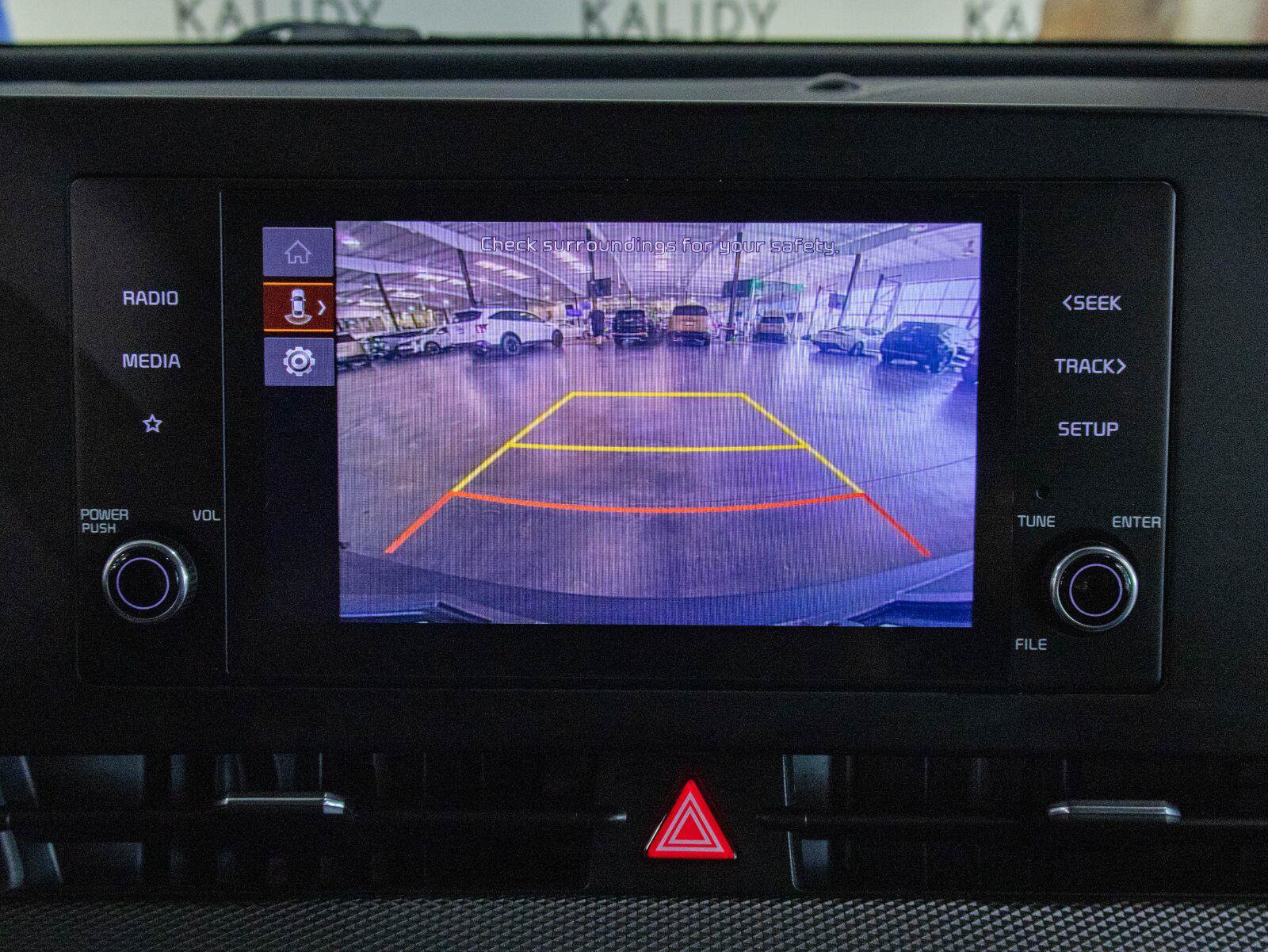 Used 2023 Kia Sportage LX FWD image 6